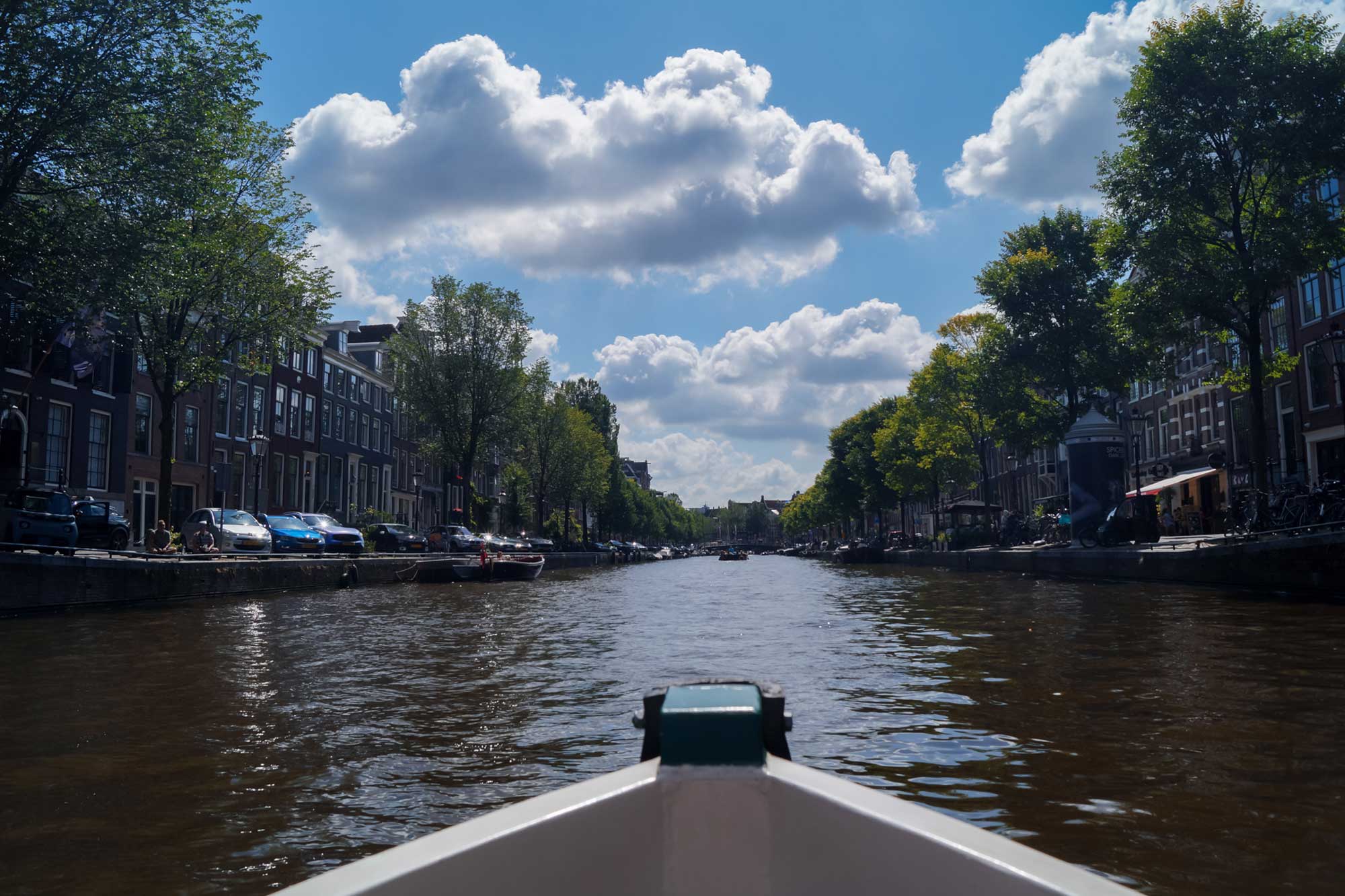 Varen door de grachten met Eco Boats Amsterdam | The New Journey
